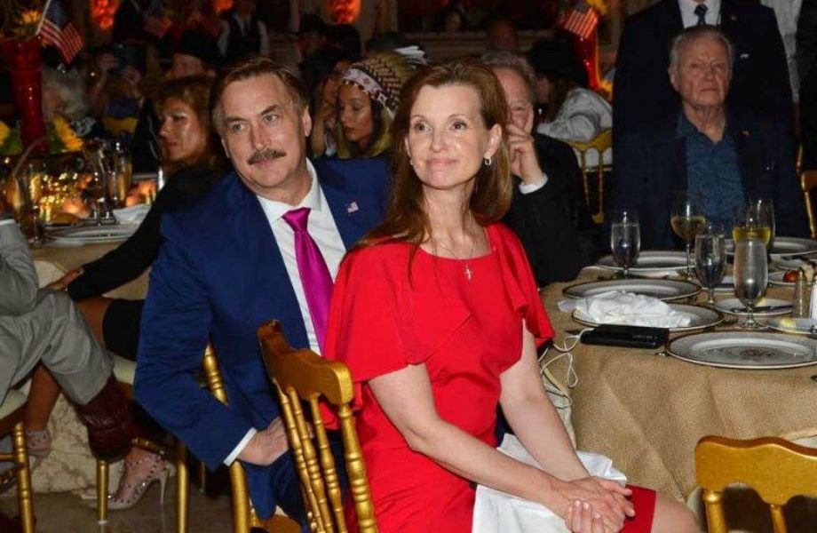 Dallas Yocum met Mike Lindell