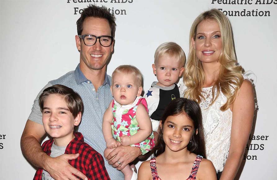 Ava Lorenn Gosselaar's Family and Siblings